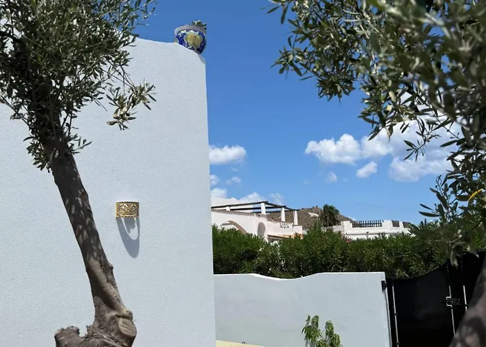 Anna Villa Vulcano (Isola)